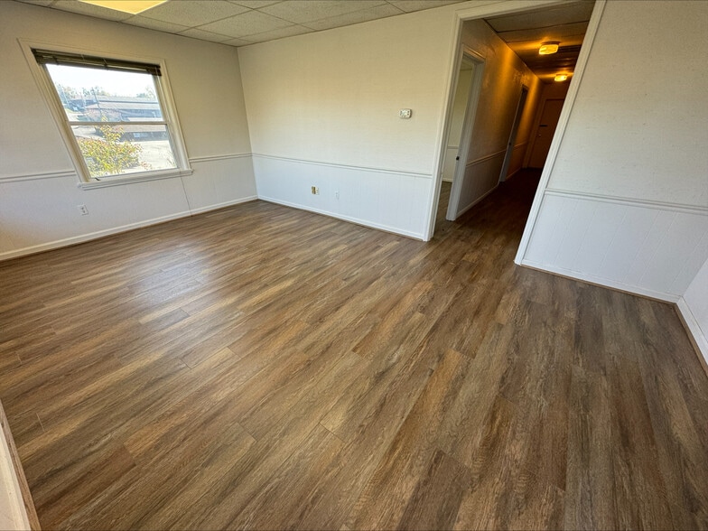 More Photos Of 3100-3120 Peters Creek Rd, Roanoke Unknown For Lease