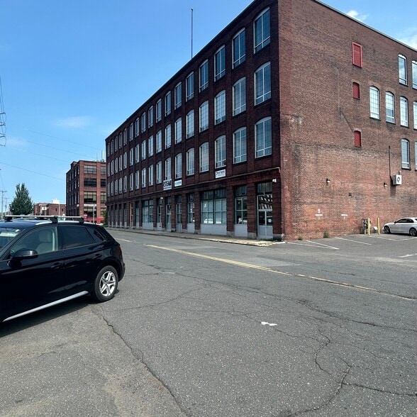 More Photos Of 208 Race St, Holyoke Office For Sale