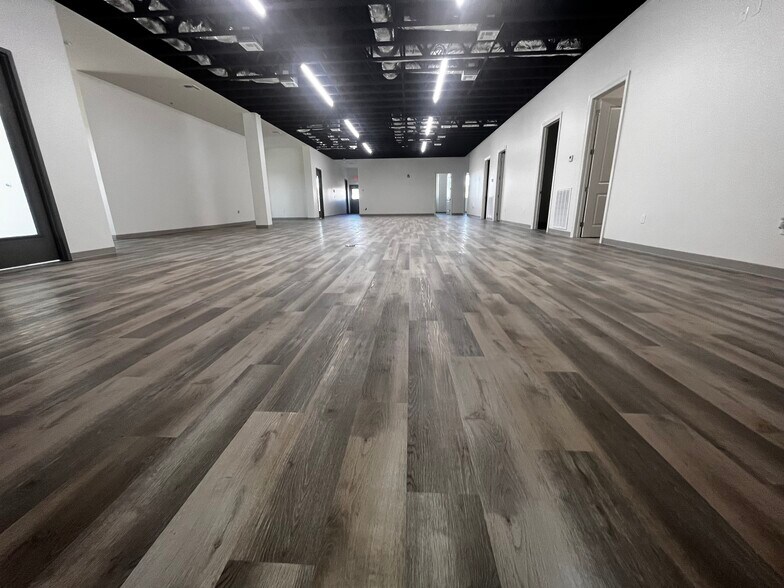 More Photos Of 520 J F Smith Ave, Slidell Distribution For Sale