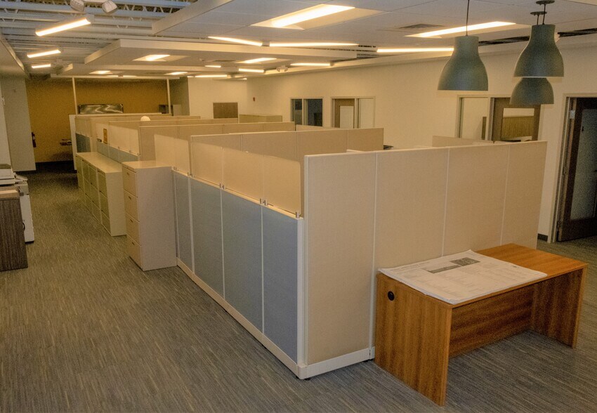 More Photos Of 1050 Old North Point Rd, Dundalk Medical For Lease