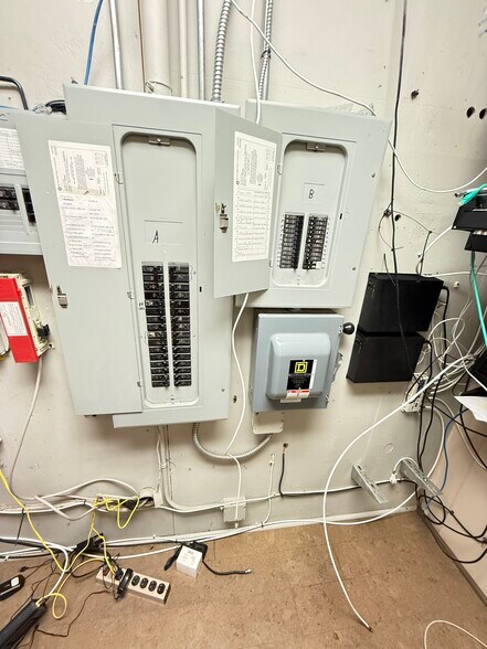 More Photos Of 3701 W International Speedway Blvd, Daytona Beach Light Distribution For Lease