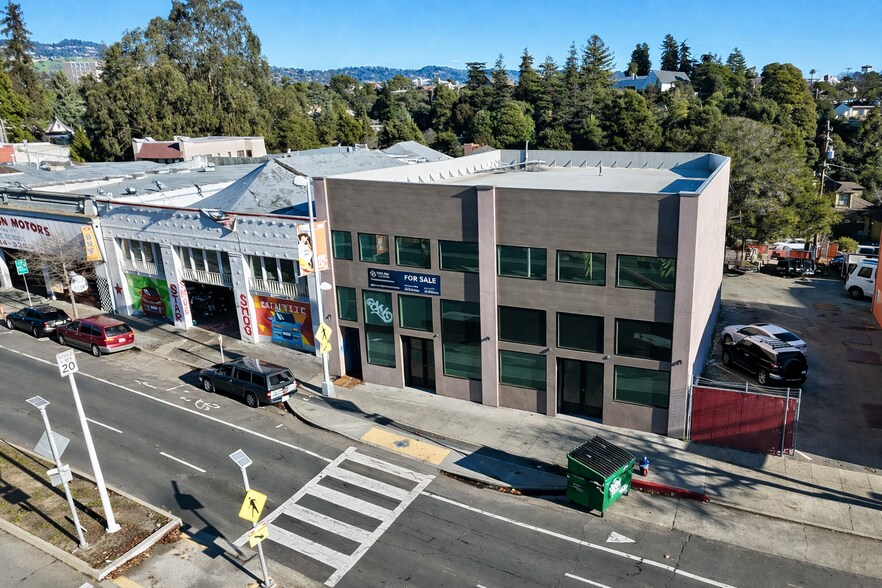 More Photos Of 3050-3052 Broadway, Oakland Storefront For Sale