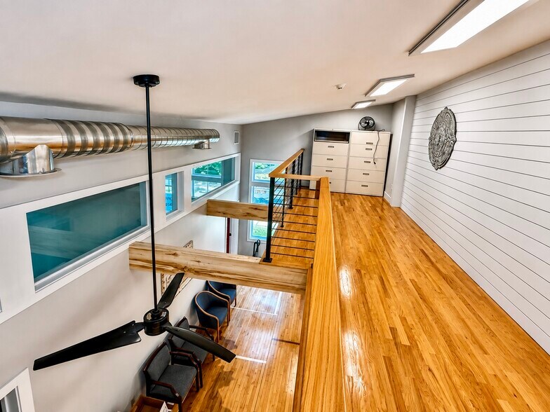 More Photos Of 210 Brooklea Dr, Fayetteville Freestanding For Sale