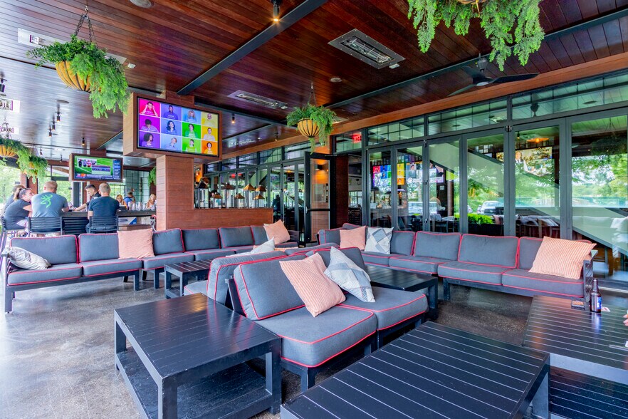 More Photos Of 900 Chelmsford St, Lowell Office For Lease