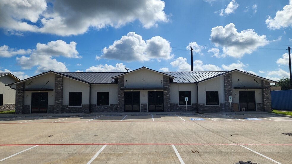 More Photos Of 1849 Forest Park Ln, Pearland Medical For Lease