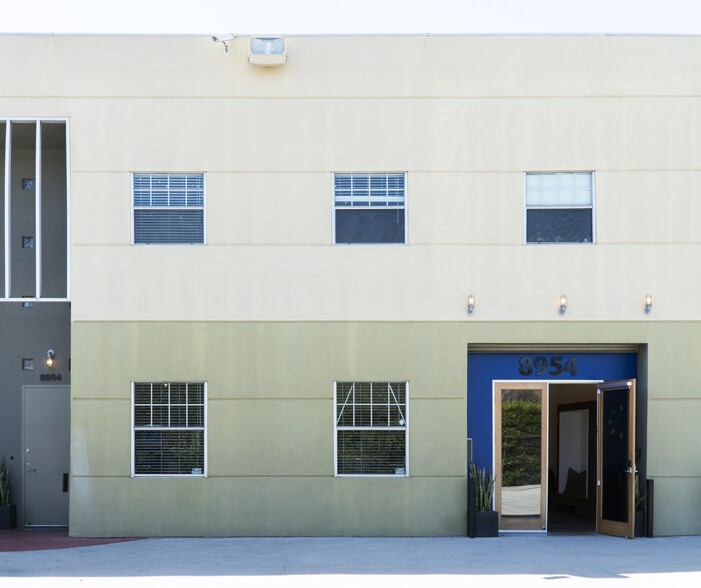 Primary Photo Of 8954 Ellis Ave, Los Angeles Warehouse For Lease