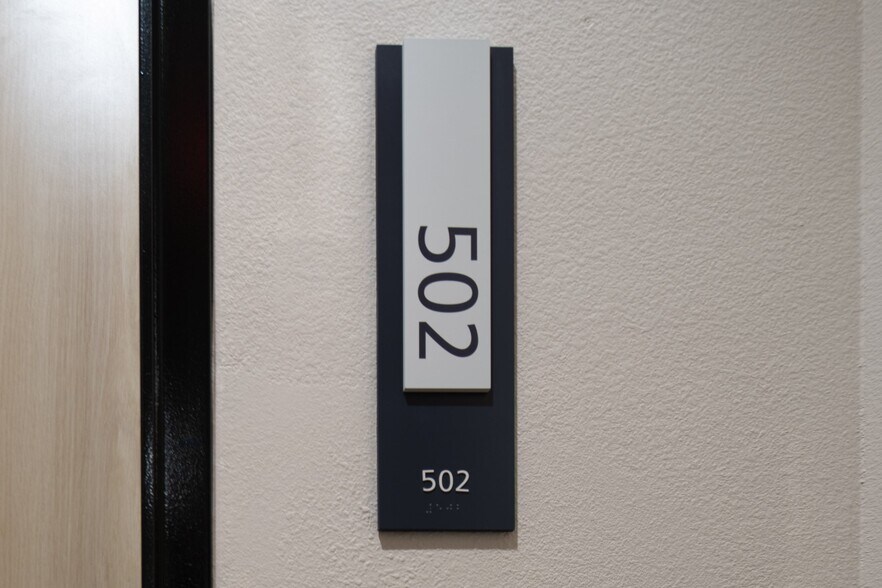 More Photos Of 1511 N Fairfax Ave, Los Angeles Apartments For Lease