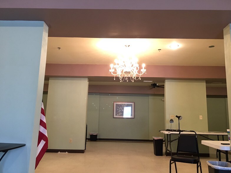 More Photos Of 1903 Grand Central Ave, Vienna General Retail For Sale