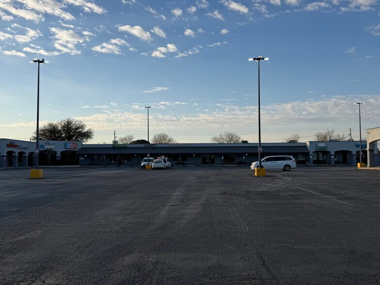 More Photos Of 3205 W Cuthbert Ave, Midland Unknown For Lease