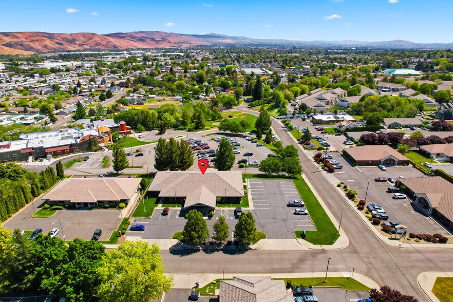 More Photos Of 801 N 39th Ave, Yakima Office For Sale
