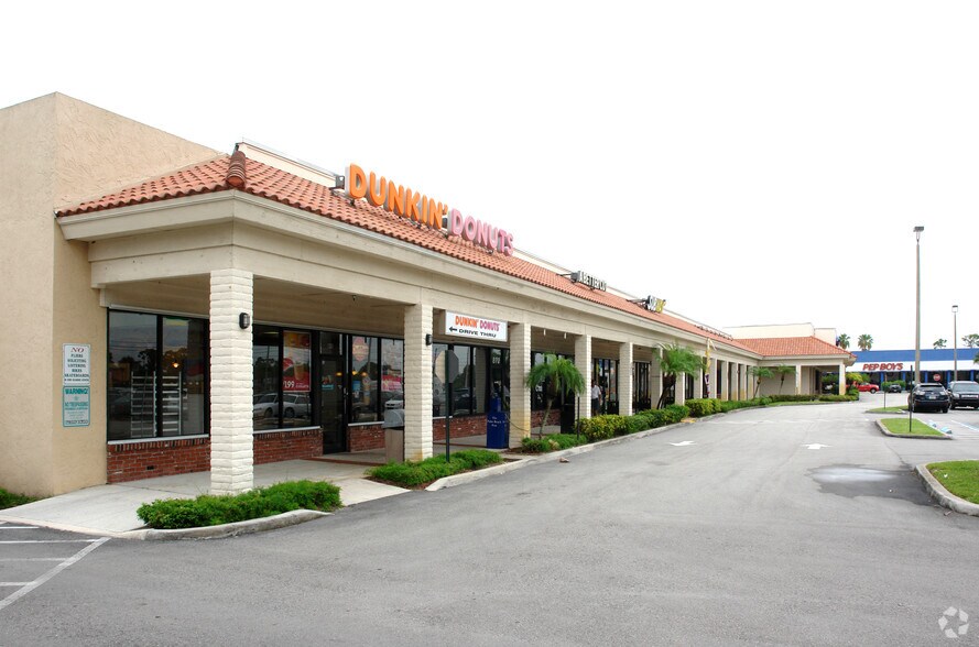 More Photos Of 842-878 N Military Trl, West Palm Beach Unknown For Lease