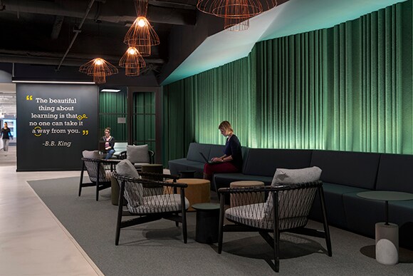 More Photos Of 120 S Riverside Plz, Chicago Business Park For Lease