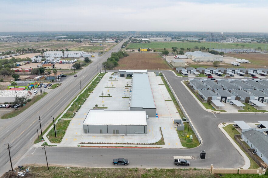 More Photos Of 2519 Closner blvd, Edinburg Storefront For Lease