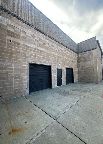 More Photos Of 91 Ruckman Rd, Closter Health Club For Lease