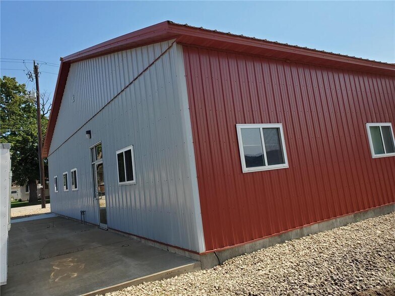 More Photos Of 455 Jefferson St, Winona Warehouse For Sale