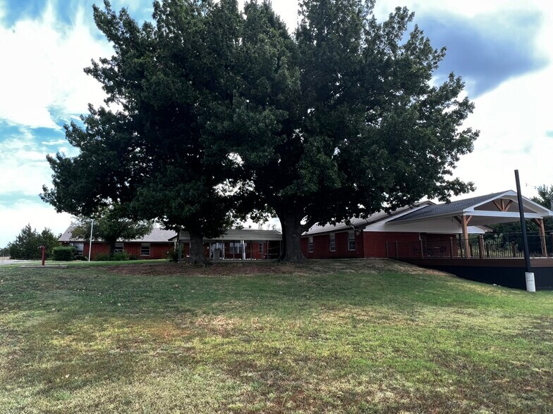 More Photos Of 2200 N Coltrane Rd, Oklahoma City Skilled Nursing Facility For Sale