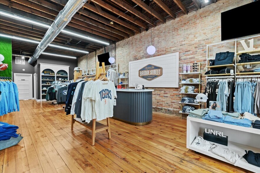 More Photos Of 104 S Leroy St, Fenton Storefront Retail Residential For Sale