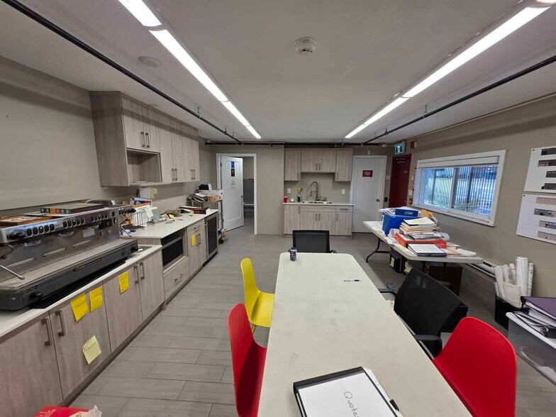 More Photos Of 1840 Broadway St, Port Coquitlam Warehouse For Sale
