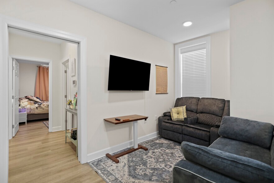 More Photos Of 34 W Franklin St, Hagerstown Apartments For Sale