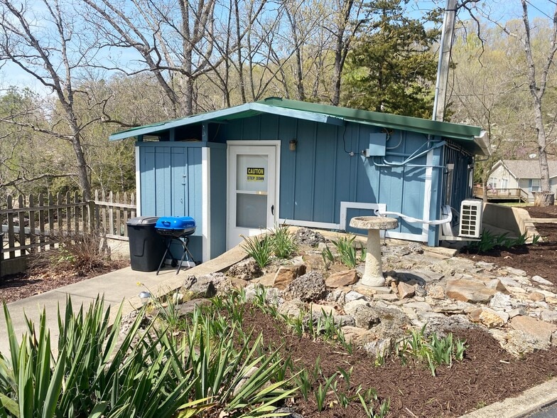 More Photos Of 256 Irish Hills Dr, Camdenton Hotel For Sale