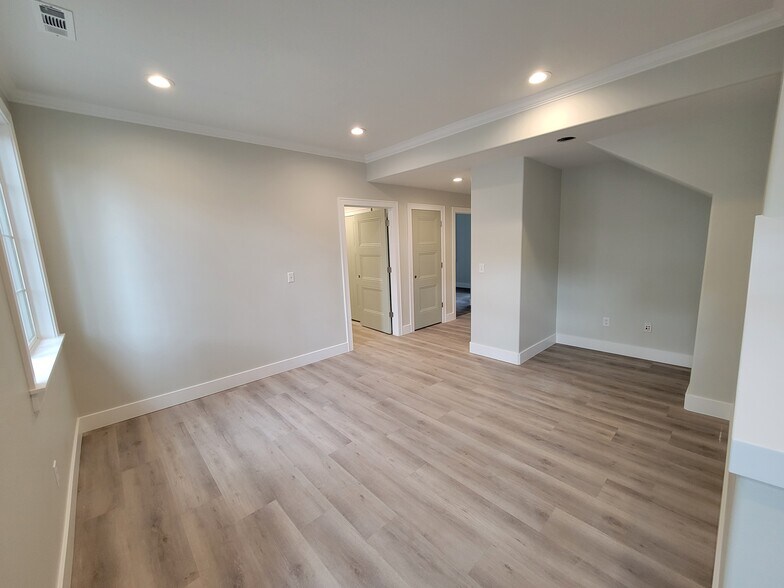 More Photos Of 47 W 9000 S, Sandy Office For Lease