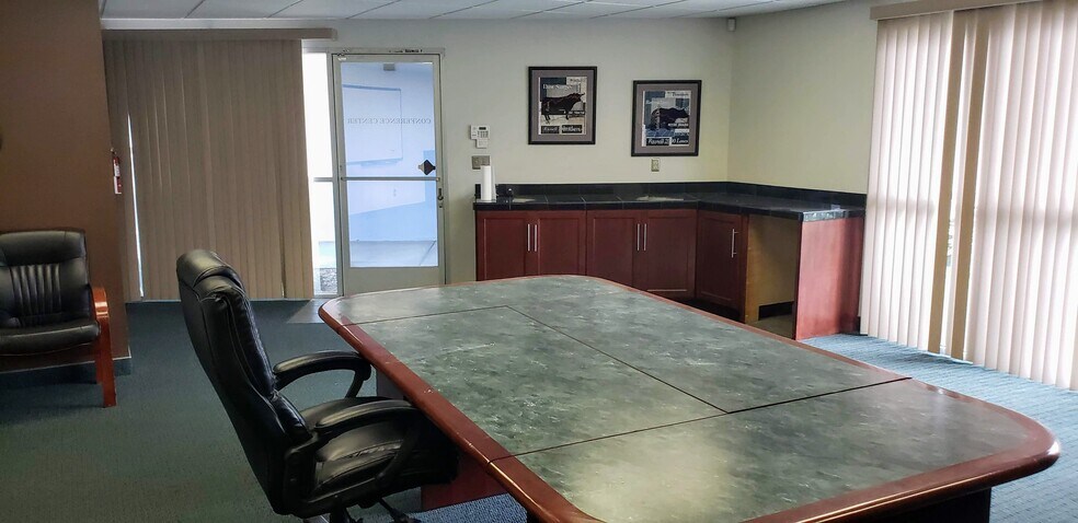 More Photos Of 5995-5997 Brockton Ave, Riverside Medical For Sale