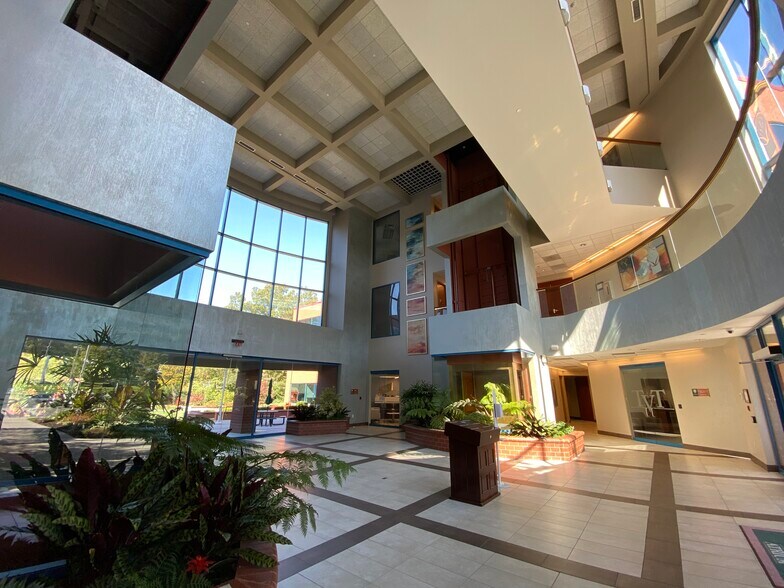 More Photos Of 1225 E Weisgarber Rd, Knoxville Office For Lease