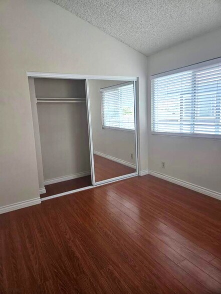 More Photos Of 16722 S Dalton Ave, Gardena Apartments For Sale