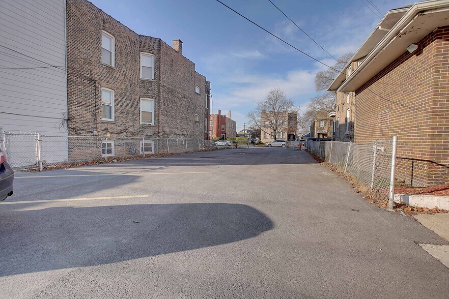 More Photos Of 1321-1323 S Austin Blvd, Cicero Religious Facility For Sale