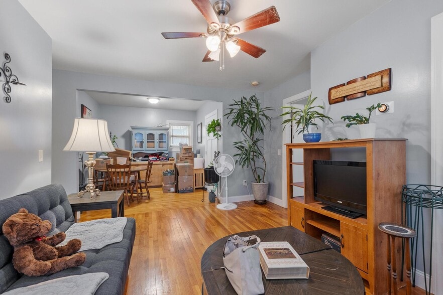 More Photos Of 22 Goddard St, Southbridge Apartments For Sale