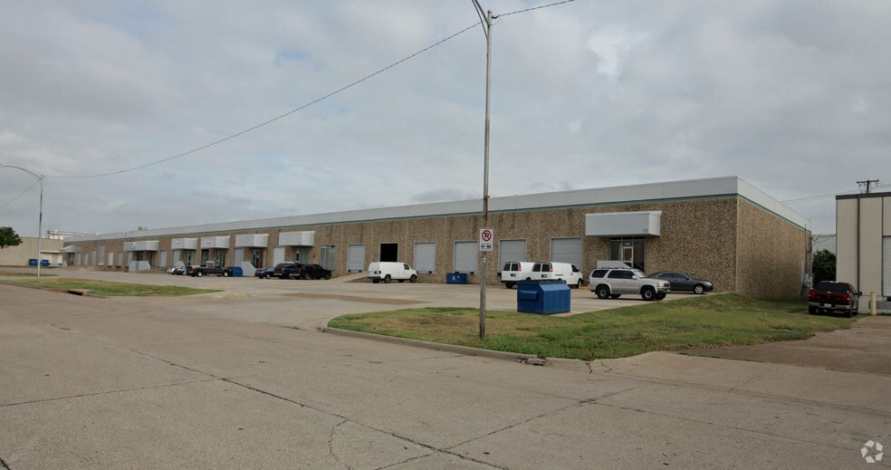 Primary Photo Of 1013-1031 Avenue M, Grand Prairie Warehouse For Lease