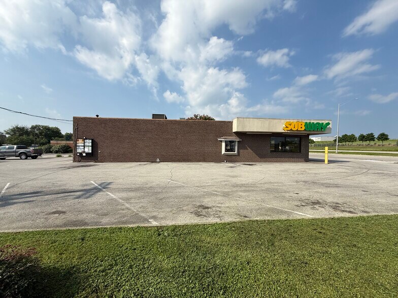 More Photos Of 2580 Alcoa Hwy, Alcoa Fast Food For Sale