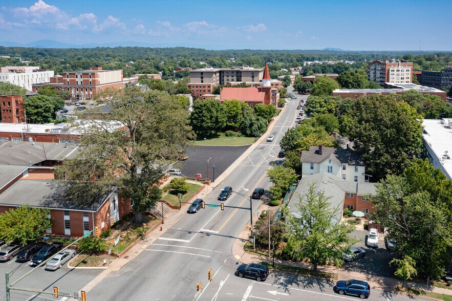 More Photos Of 218 Ridge St, Charlottesville Specialty For Sale