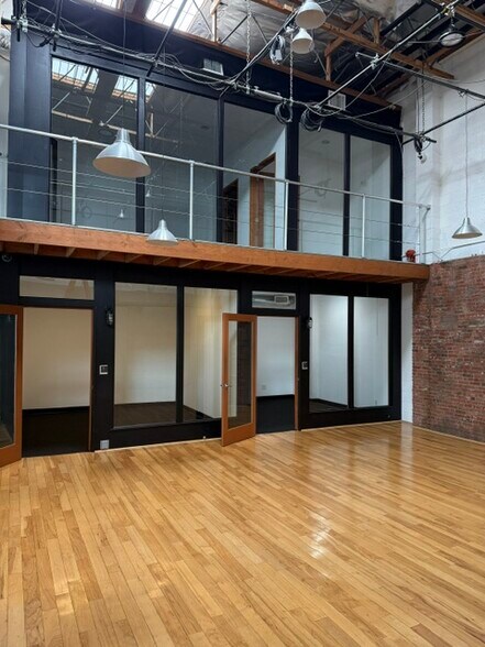 More Photos Of 8950-8956 Ellis Ave, Los Angeles Showroom For Lease