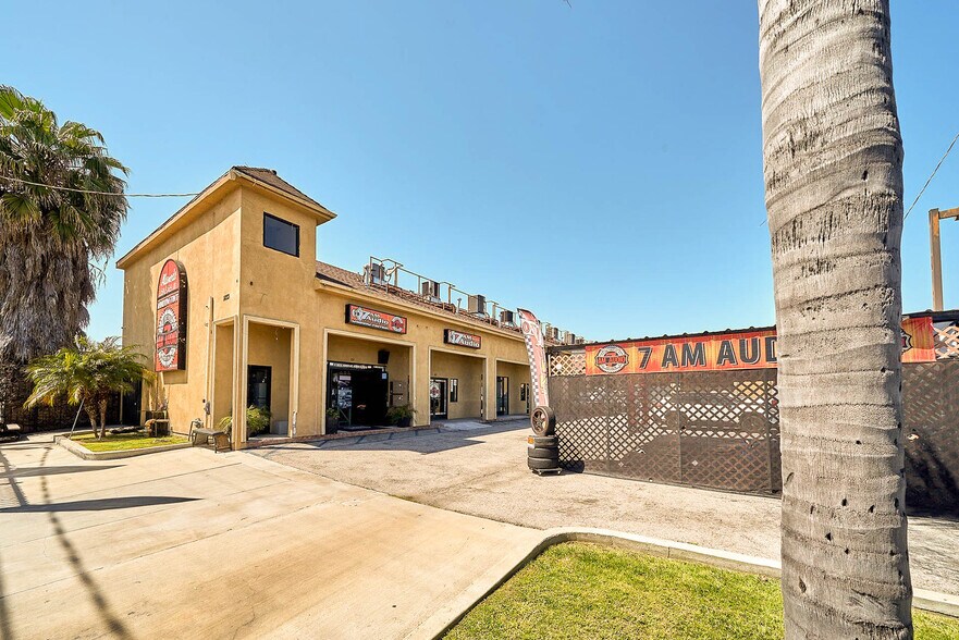 Primary Photo Of 1833 E Vernon Ave, Los Angeles General Retail For Sale
