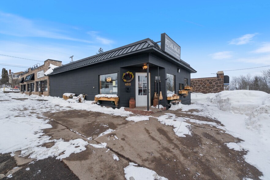 More Photos Of 4501 E Superior St, Duluth Freestanding For Sale