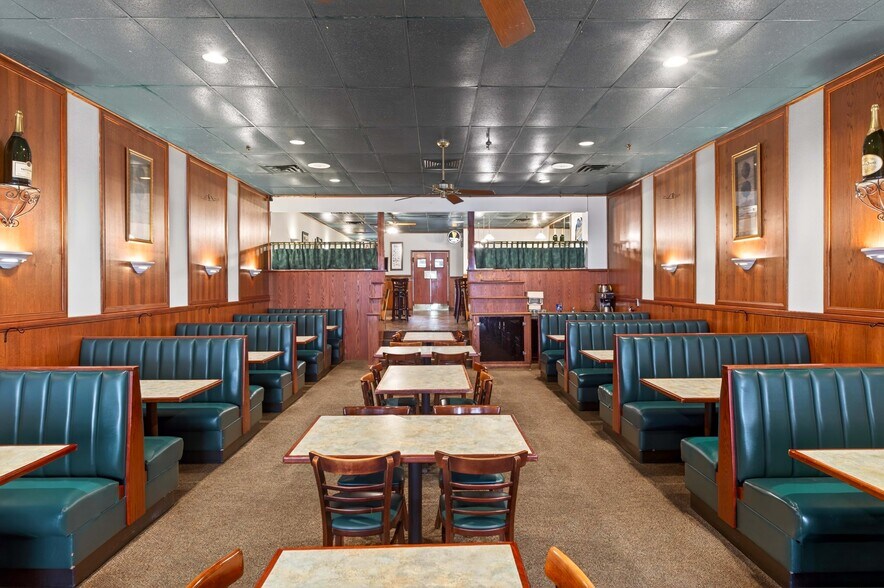 More Photos Of 122 Cayuga St, Fulton Restaurant For Sale