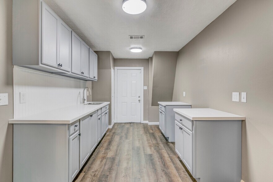 More Photos Of 3350 Mcfaddin Ave, Beaumont Apartments For Lease