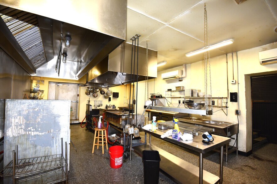 More Photos Of 115 and 117 Main st, Faith Restaurant For Sale