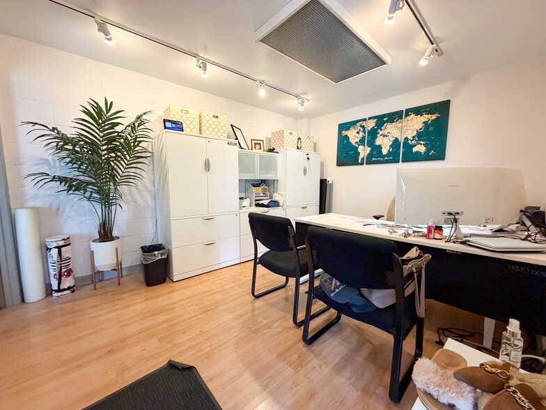 More Photos Of 126 Fern St, Santa Cruz Service For Sale