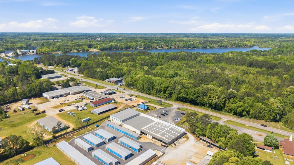 More Photos Of 966 Greensboro Rd, Eatonton Flex For Lease