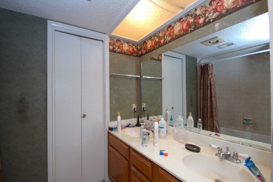 More Photos Of 2121 Park Willow Ln. Unit C, Arlington Multifamily For Sale