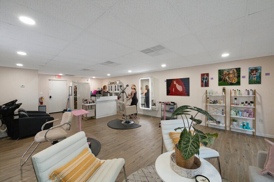 More Photos Of 1626 49th St S, Gulfport Storefront Retail Residential For Sale