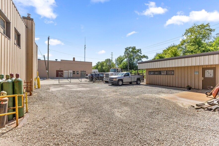 More Photos Of 16136 White Ave, Allen Park Warehouse For Sale