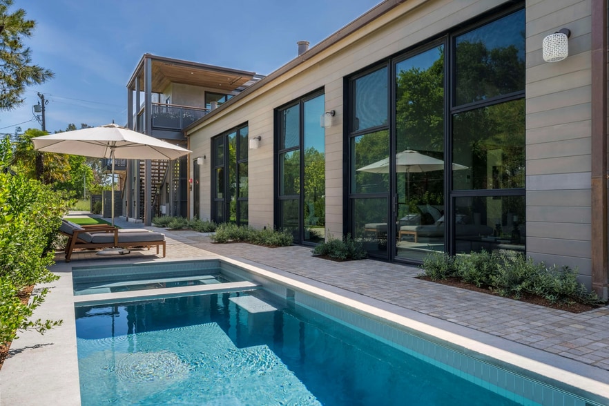 More Photos Of 301 1st St W, Sonoma General Retail For Lease