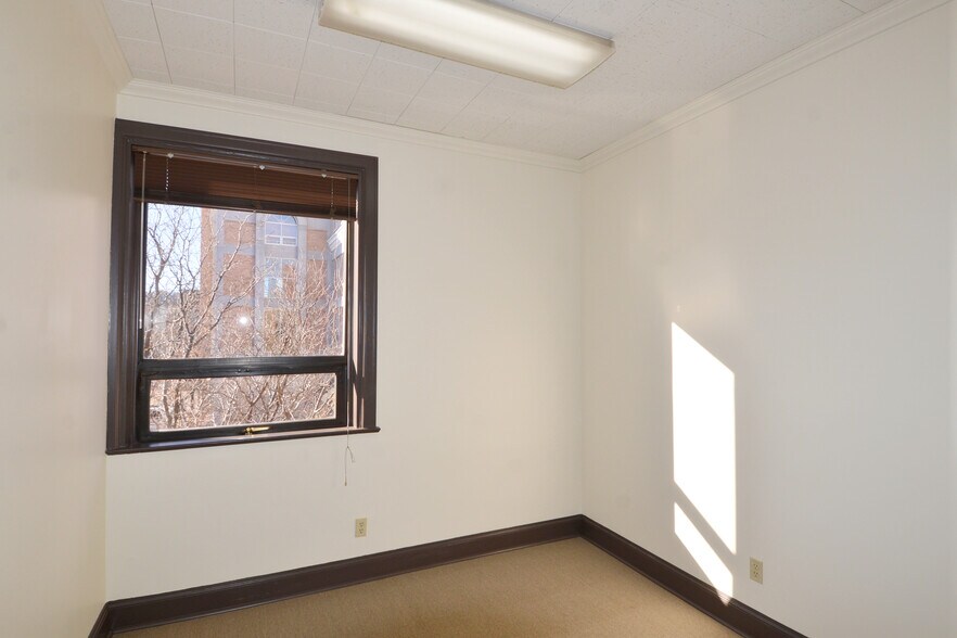 More Photos Of 114 N San Francisco St, Flagstaff Office For Lease