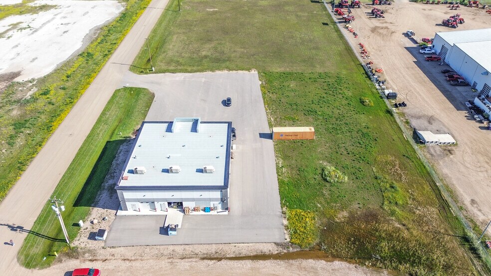 More Photos Of 4805 75 St, Stettler Storefront Retail Office For Sale