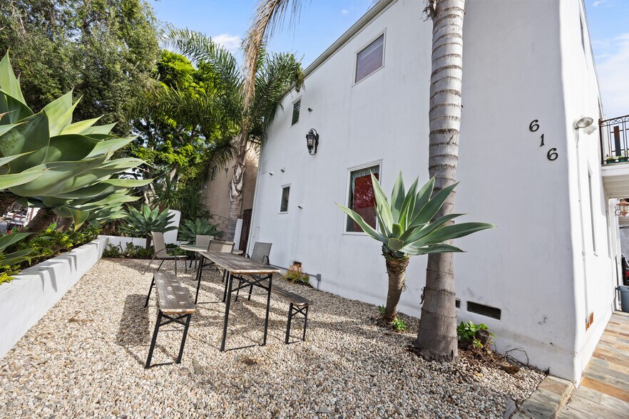 More Photos Of 616 Sunset Ave, Venice Apartments For Sale