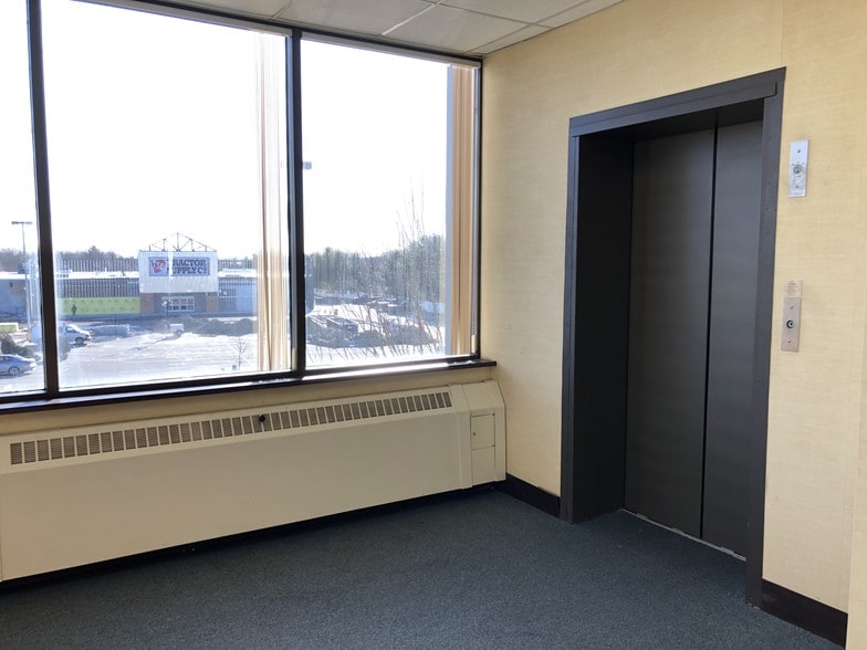More Photos Of 4 Plaza Way, Fairhaven Bank For Lease