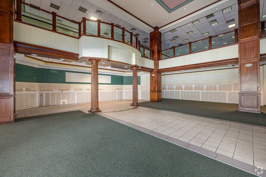 More Photos Of 2590 Citiplace Ct, Baton Rouge Freestanding For Lease